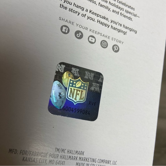 2024 Hallmark STEFON DIGGS Buffalo Bills #14 NFL FOOTBALL LEGENDS Ornament - NIB - Picture 2 of 6